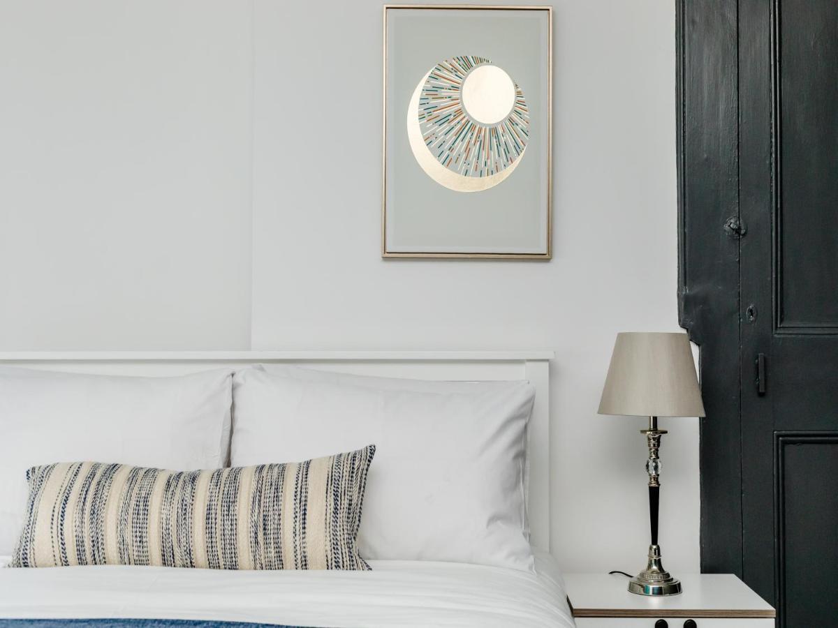 Your Central 5 Bedroom Flat Apartment