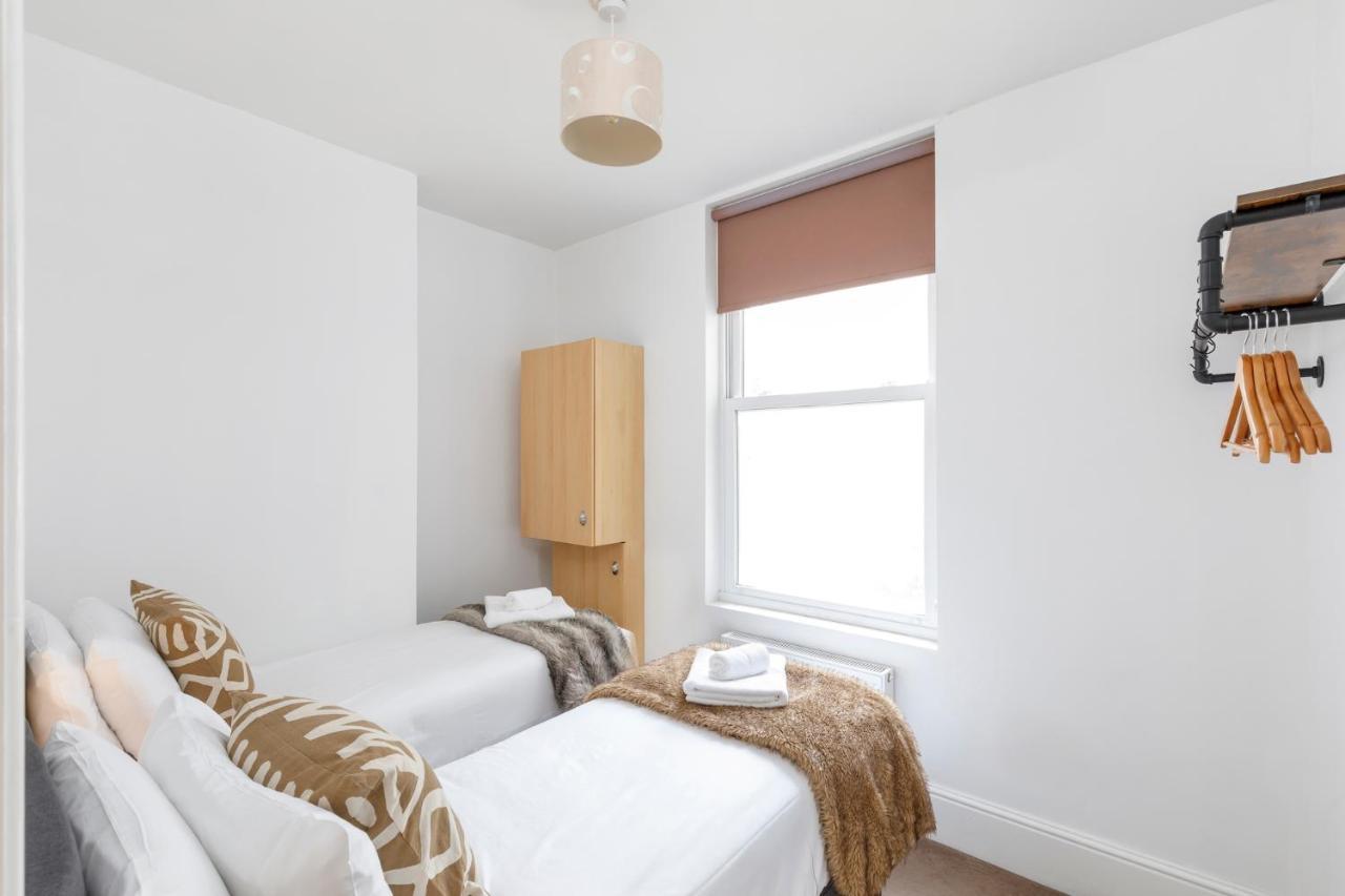 Apartment Serenity Square - Wow Location Sleeps 4