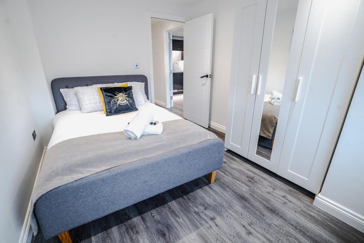 Apartment New Road *