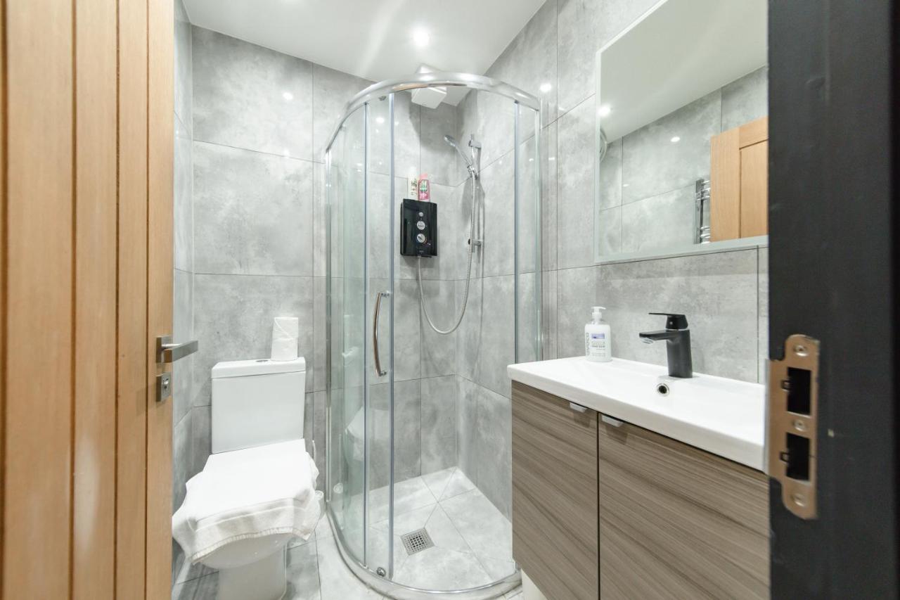 Centre Seafront 2 Bedrooms Flat Bn112shp01 Apartment *