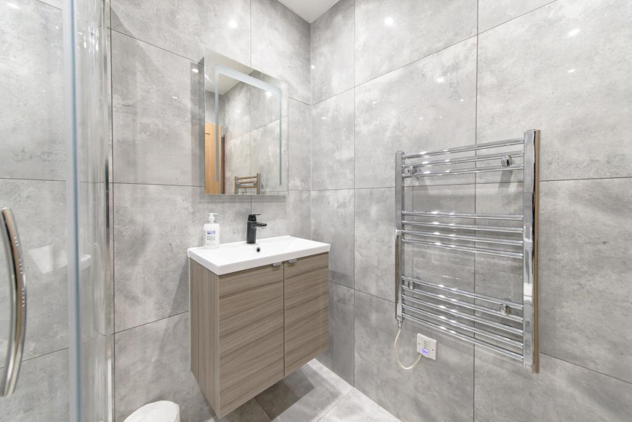 Centre Seafront 2 Bedrooms Flat Bn112shp01 Apartment *