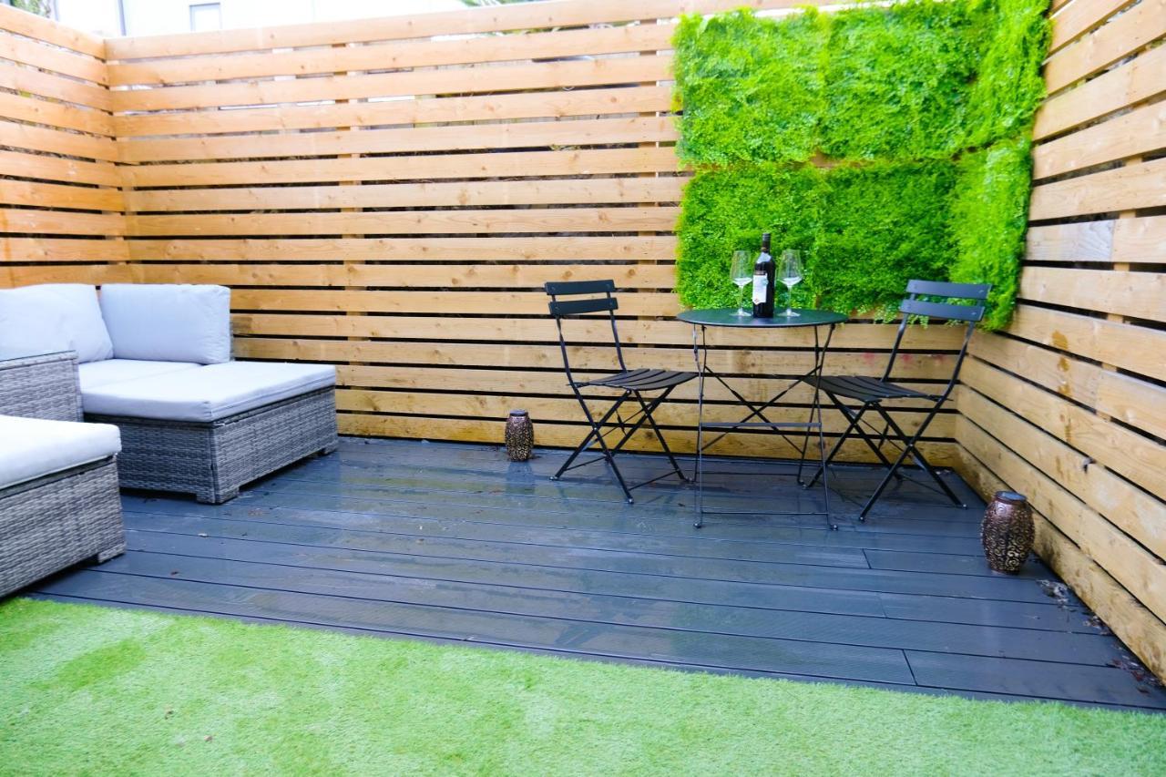 Brandnew Stylish House With Patio For 6 In Holiday home *