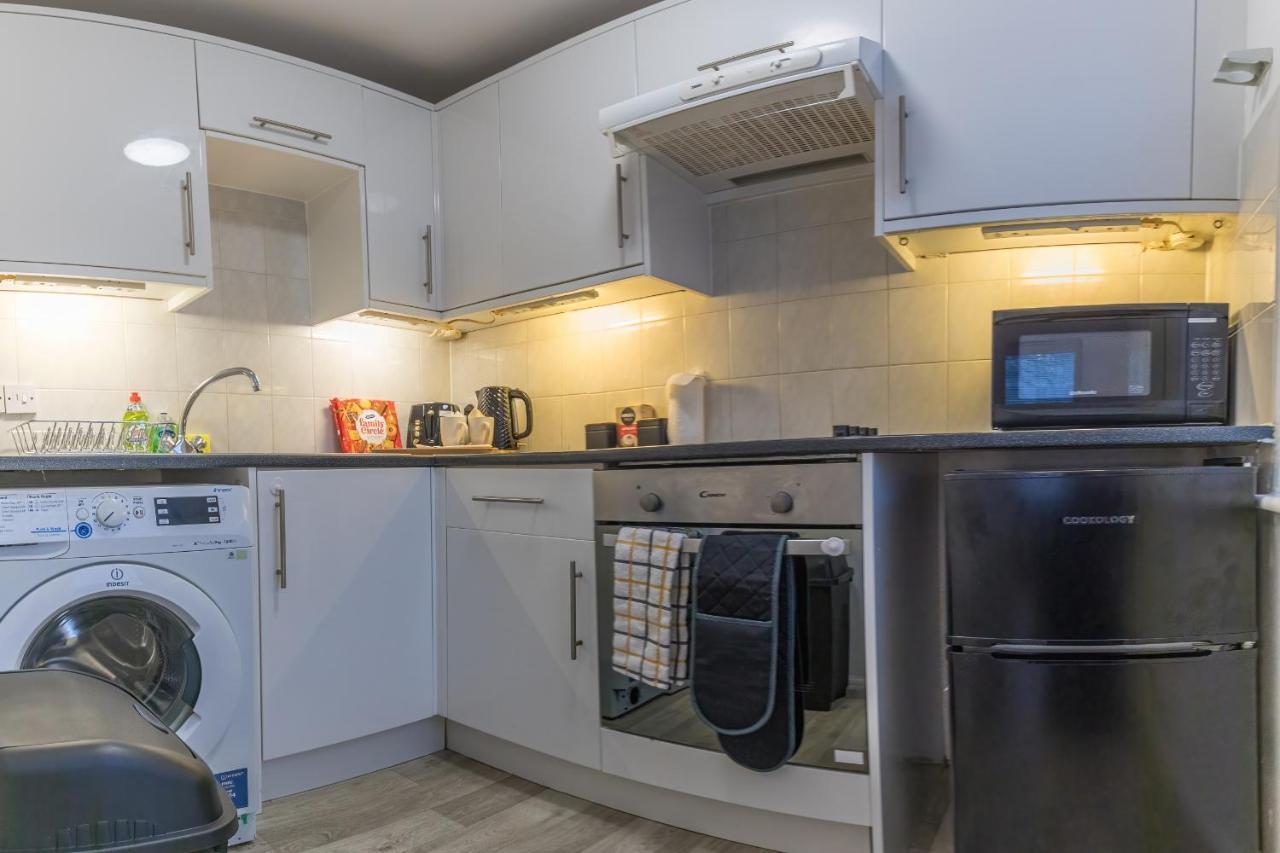 Luxury Hollywood Getaway In The Heart Of The Apartment Brighton