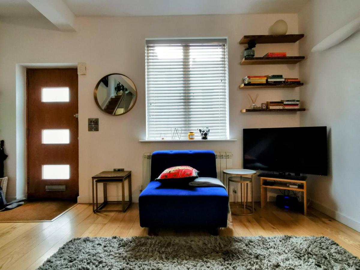 Holiday home Beautiful Townhouse W/ Parking For 2 Cars *