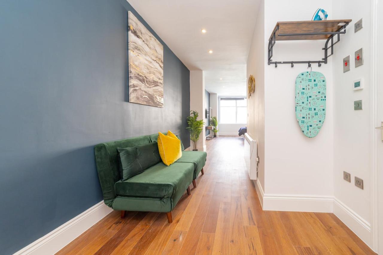 2cq*morden Studio Flat *moments Away From Seafront Apartment *