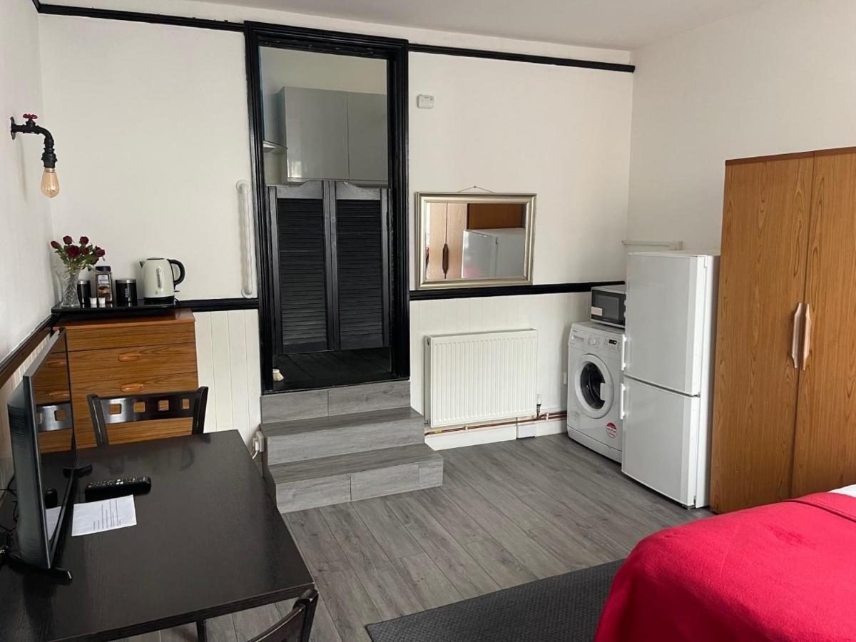 Modern Studio With Free Parking Near Sea-station-shops Apartment *