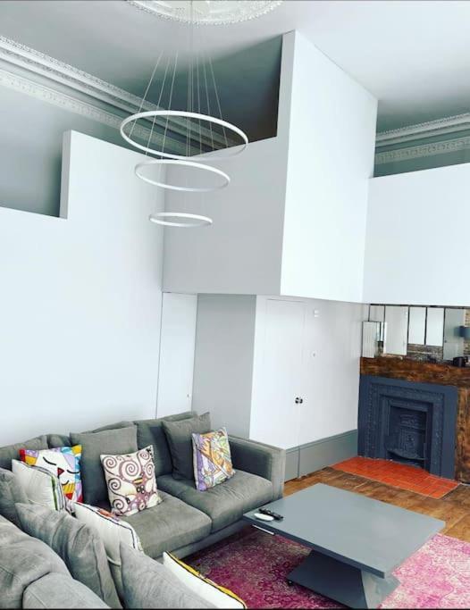 22 Stunning Large Loft - Great Location - Free Onsite Parking - Garden View- Quiet * Brighton