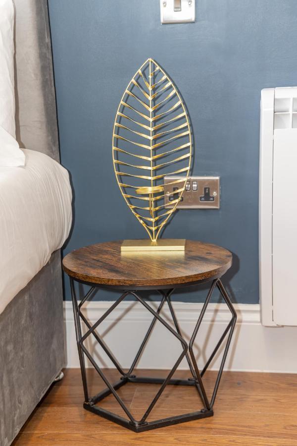 Apartment 2cq*morden Studio Flat *moments Away From Seafront Brighton