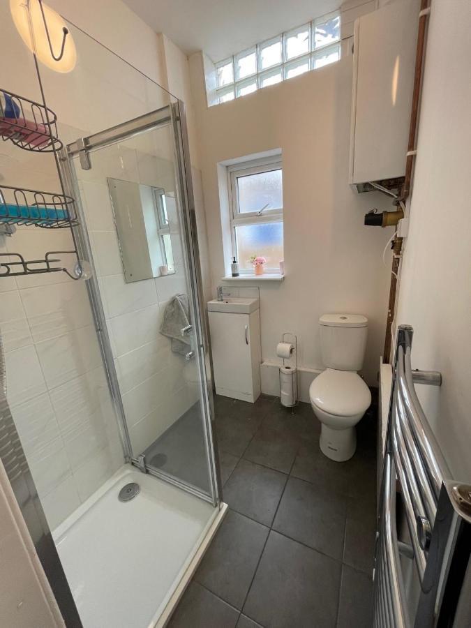 Apartment Modern Studio With Free Parking Near Sea-station-shops Brighton