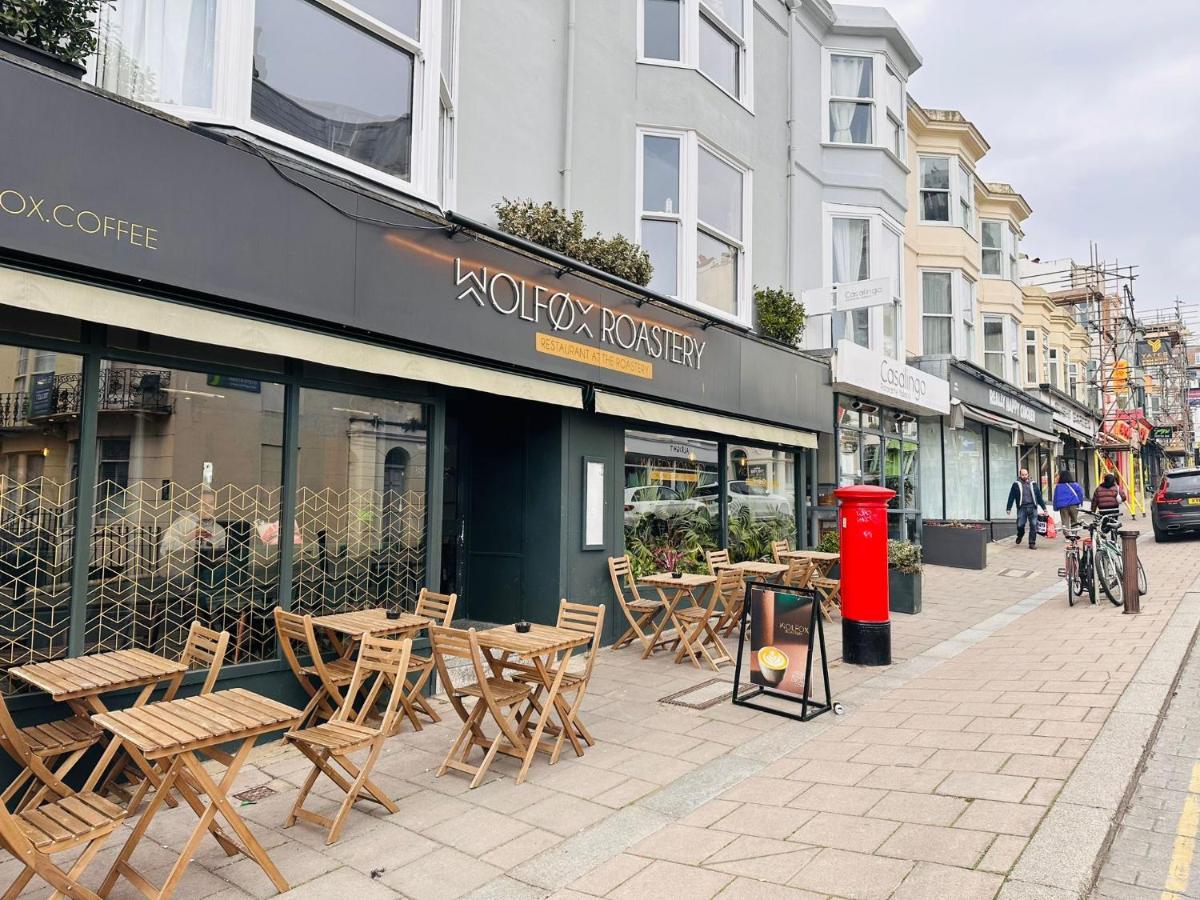 Apartment Flash Sale King Size Bed Super Central One Bed Next To Seafront 2 Brighton