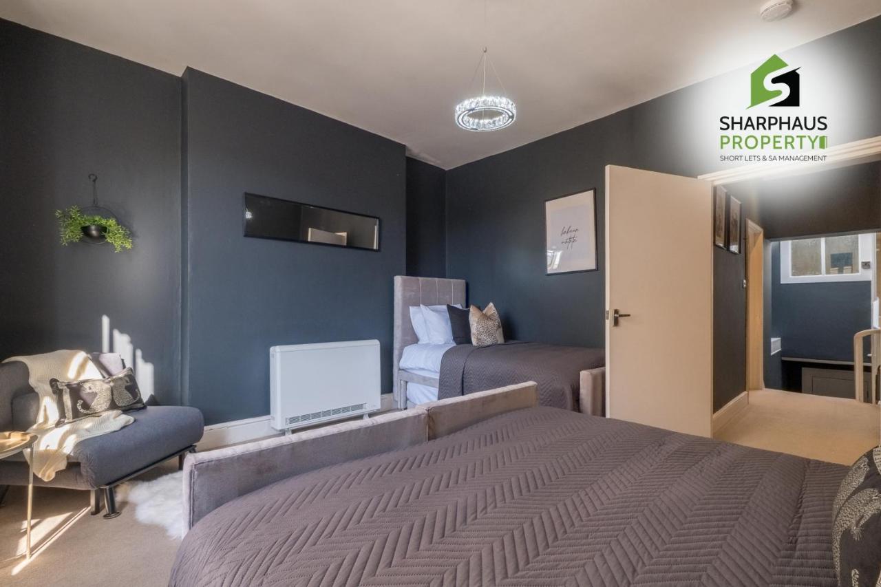 Charming Luxury 3bed In A Prime Location By Sharphaus Short Lets & Serviced Management Apartment *