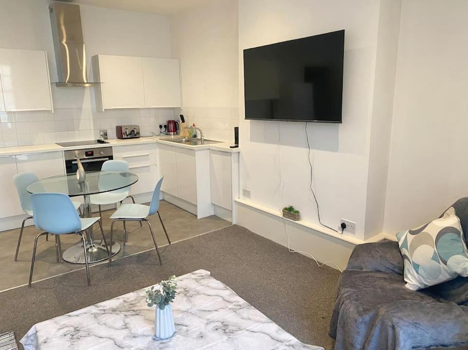 *large 1 Bedroom Flat Brighton/hove* Apartment