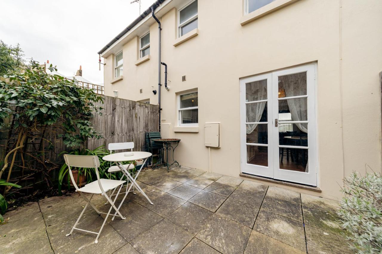 Flash Sale Free Parking I Next To I 2 Bedroom Mews House Holiday home