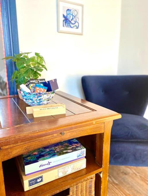 Stylish Coastal In The Centre Of Apartment Brighton