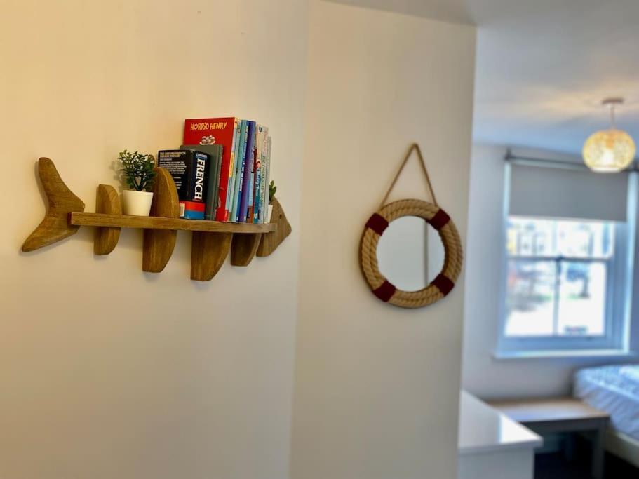 Apartment Stylish Coastal In The Centre Of
