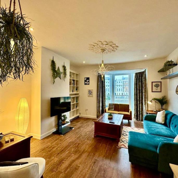 Stylish Coastal In The Centre Of Brighton