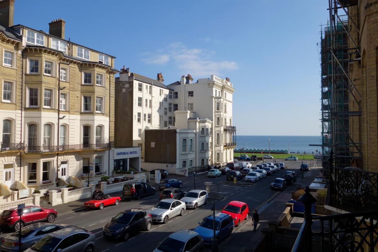 Spacious Sea View Apartment