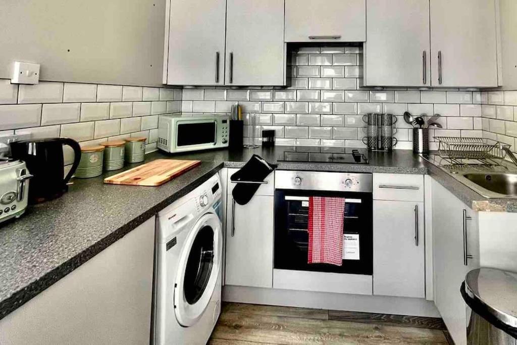 Apartment 2 Minutes From Sea Front *