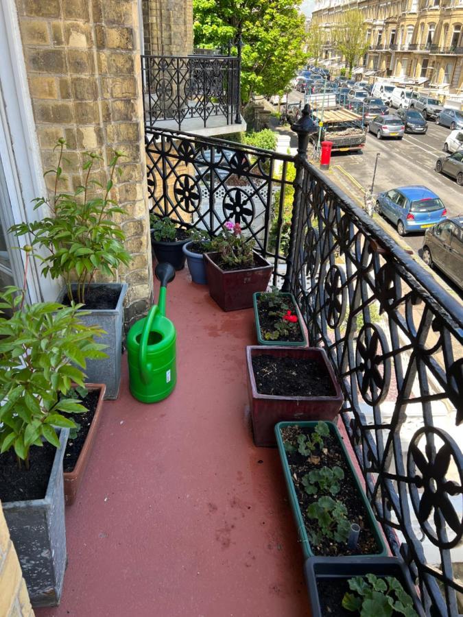 Spacious Sea View Apartment Brighton