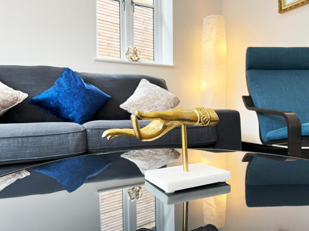 Villa Luxury Modern Private In Brighton
