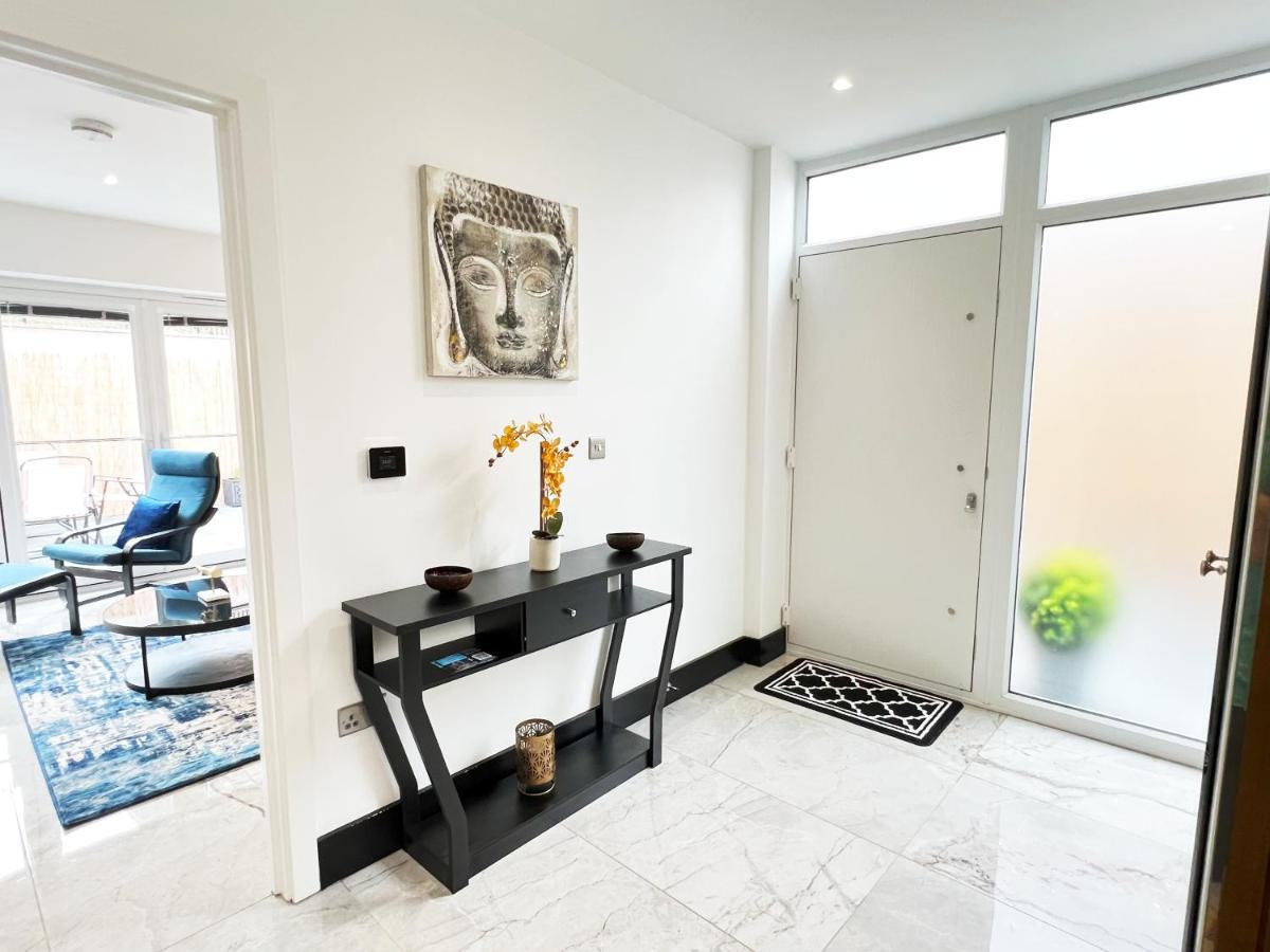 Luxury Modern Private In Villa