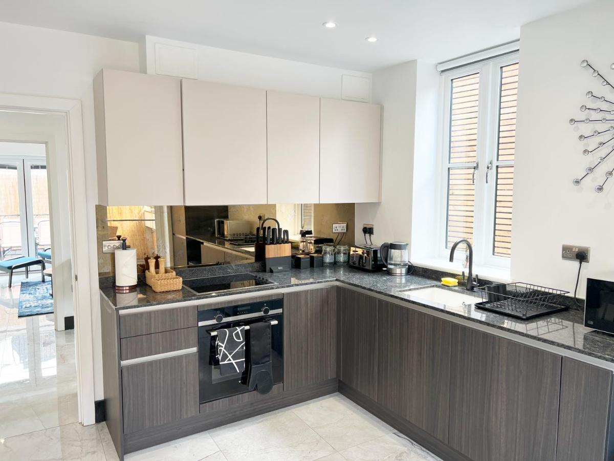 Luxury Modern Private In