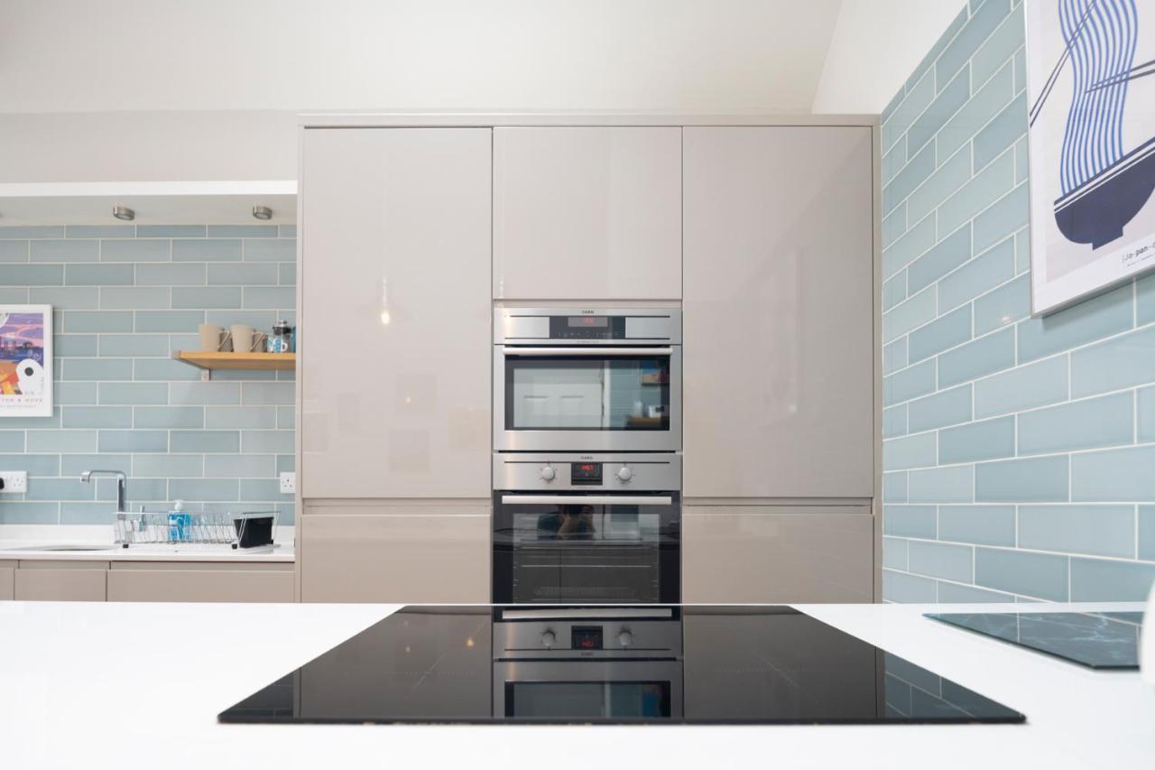 Apartment Spacious Sillwood Street - *
