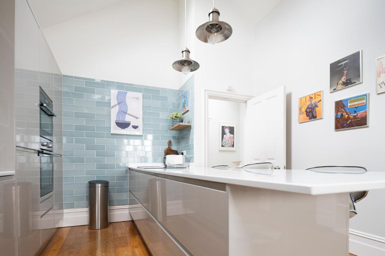Spacious Sillwood Street - *
