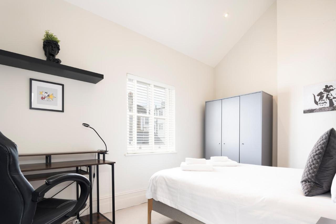Apartment Spacious Sillwood Street -