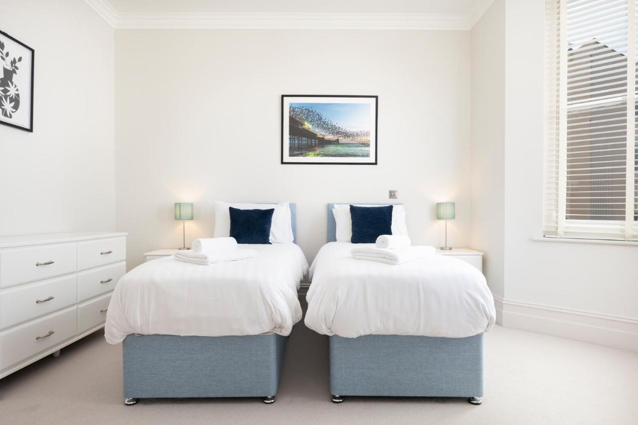 Spacious Sillwood Street - Apartment