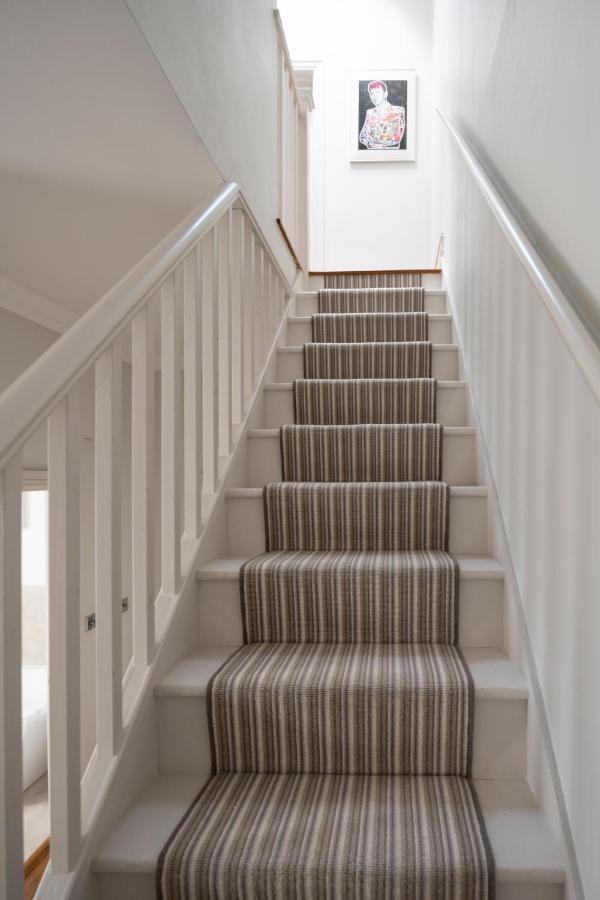 Spacious Sillwood Street -