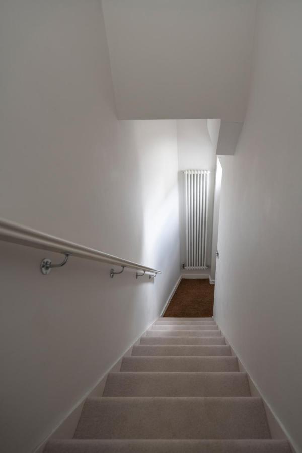 Spacious Sillwood Street -