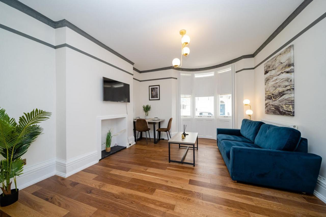 Apartment Sea View I Garden I Seafronti One Bedroom Flat I King Size Bed I 2 Mins Walk To Seafront Brighton