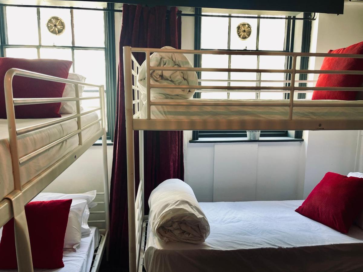 Seafront Party Houses For Hens, Stags & Groups Apartment Brighton