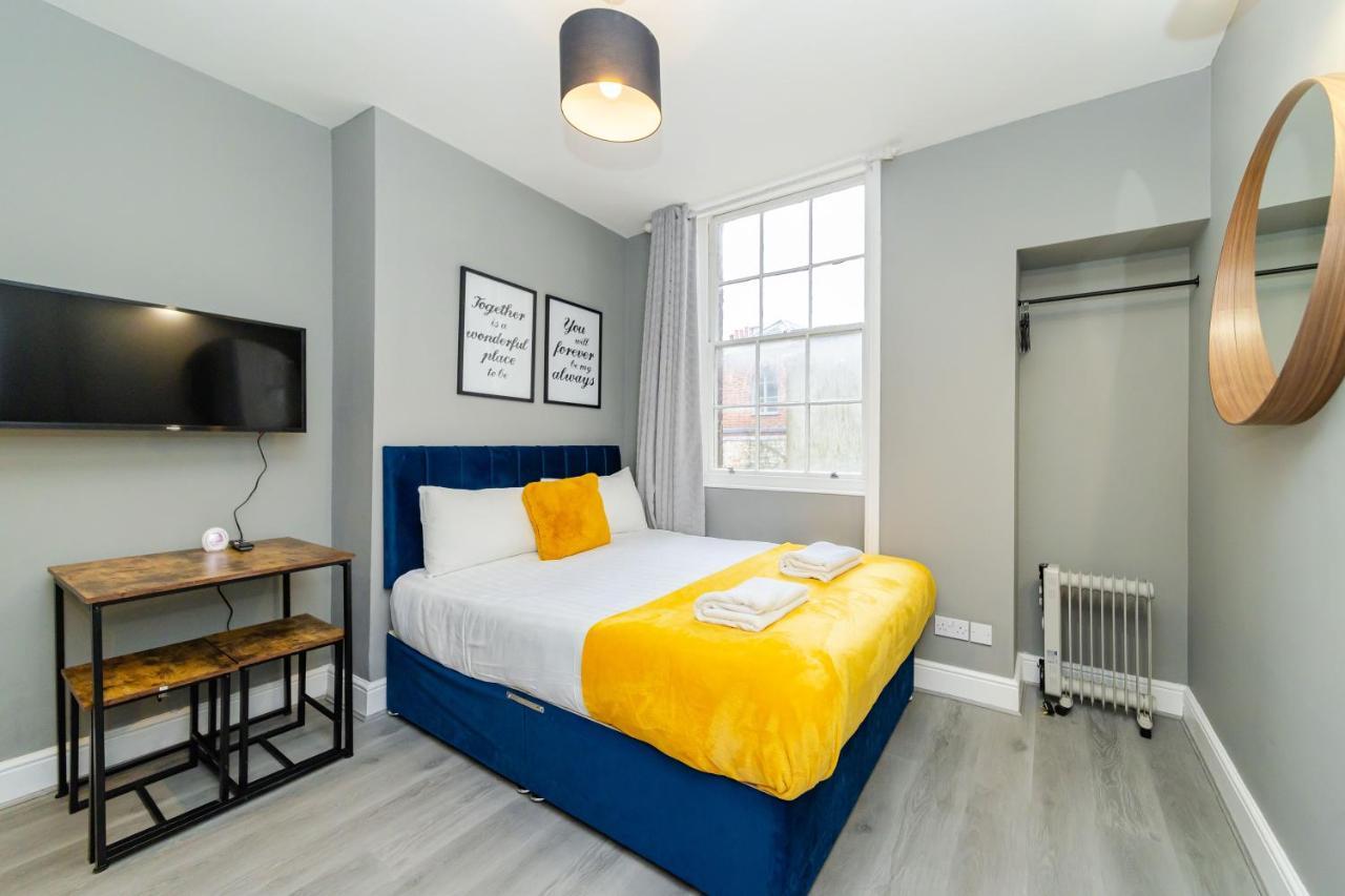 Modern Studio Next To Beach I Smart Tv I King Size Bed