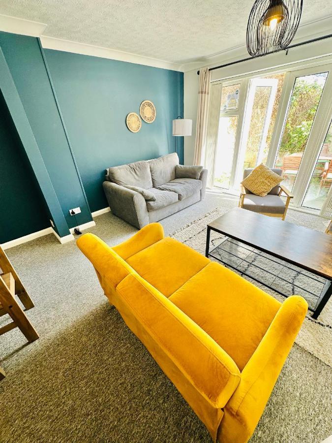 Place2stay Free Parking 3 Bed House