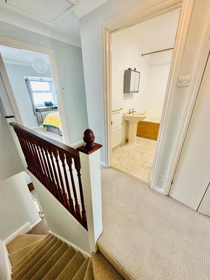 Place2stay Free Parking 3 Bed House