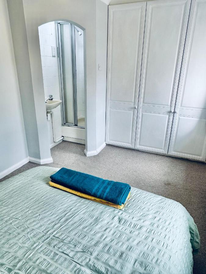 Place2stay Free Parking 3 Bed House Holiday home Brighton