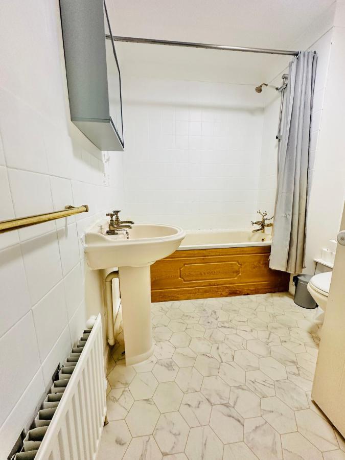 Holiday home Place2stay Free Parking 3 Bed House