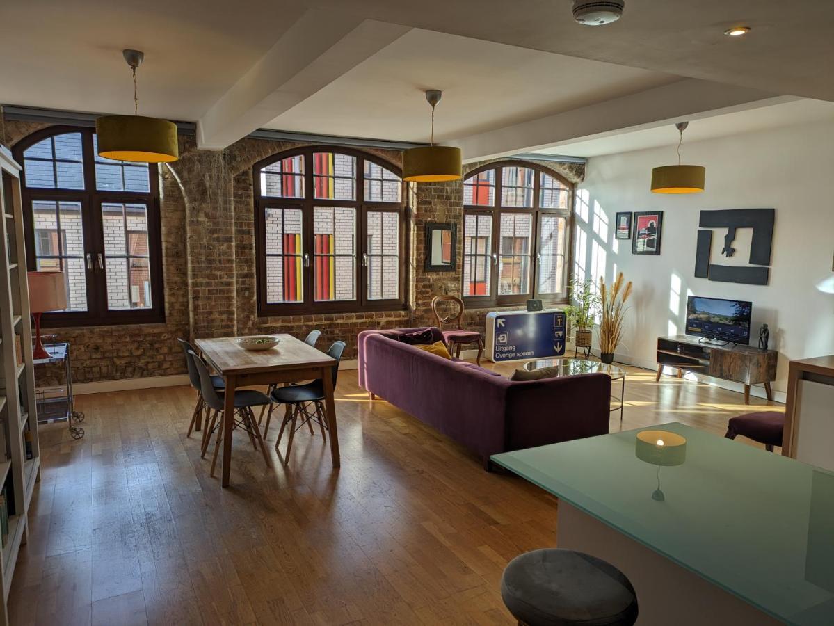 Apartment Loft Style 2-bed 2-bath In North Laines