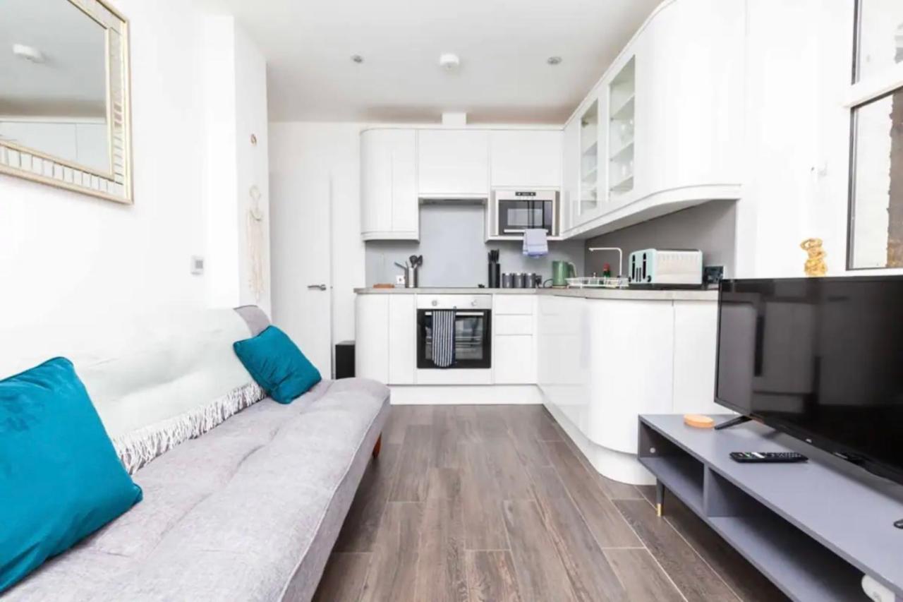 Relaxing Oasis By The Sea - Double And Sofa Bed * Brighton