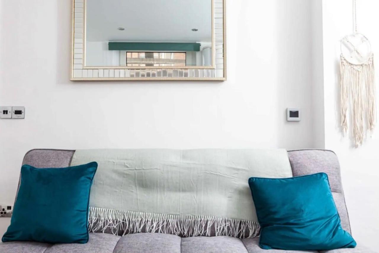 Relaxing Oasis By The Sea - Double And Sofa Bed Apartment