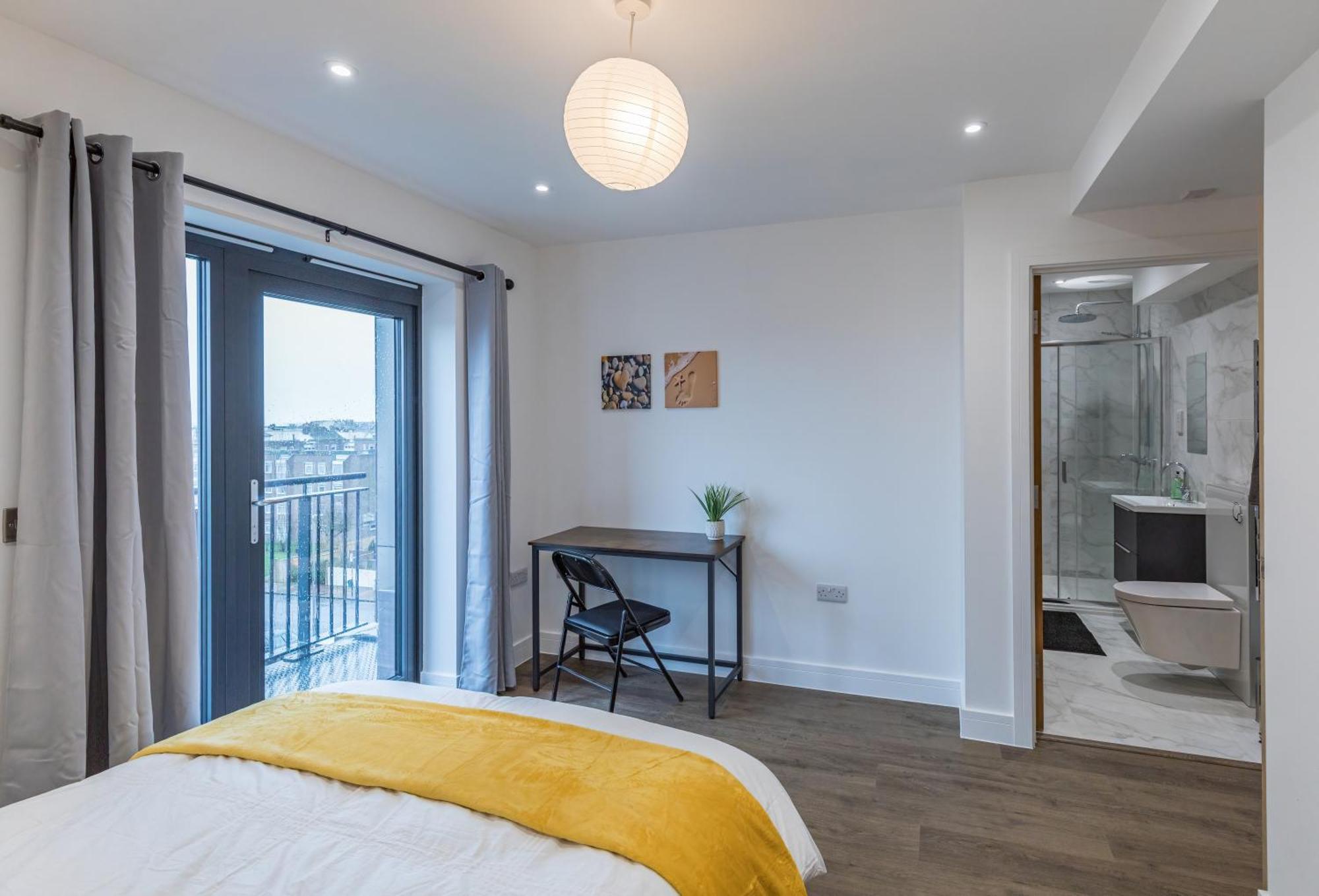 2 Bed 2 Bath Near College, Beach, Hospital - Long Offers Apartment