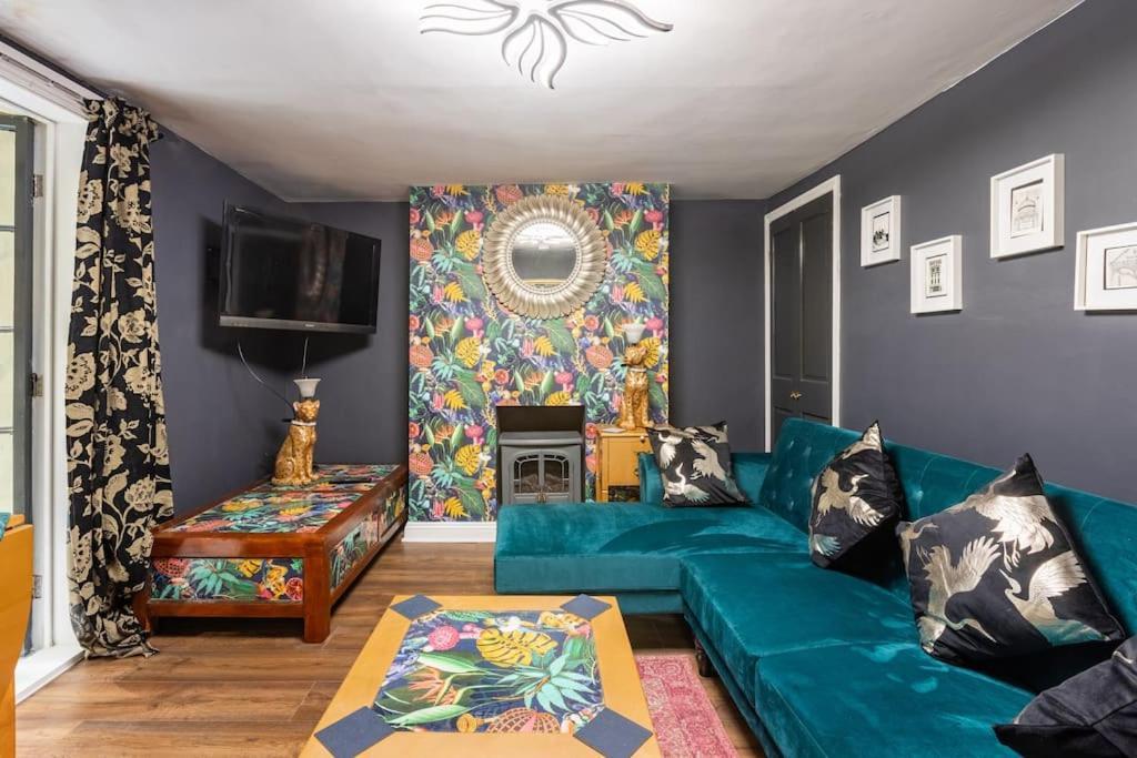 Basement Flat, Regency Square Apartment Brighton