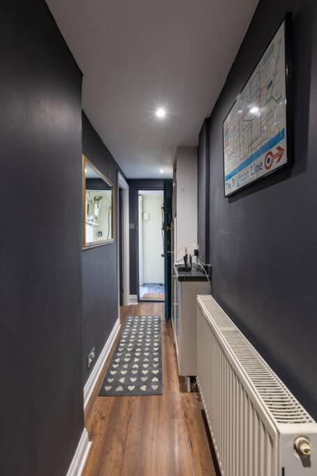 Basement Flat, Regency Square *