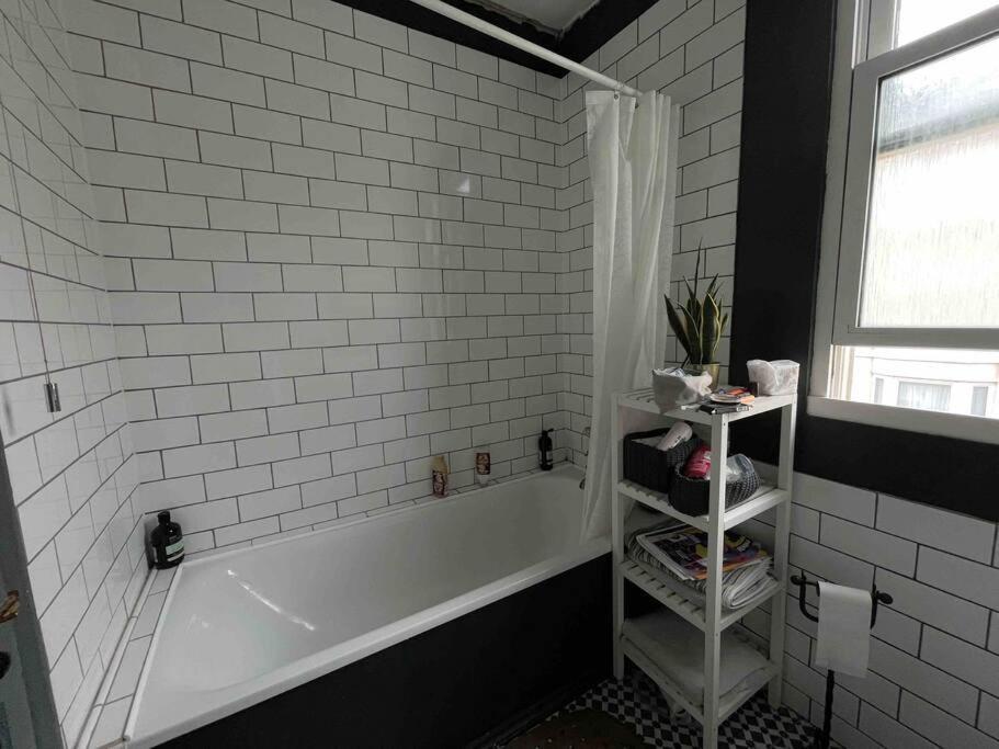 Holiday home Town House In The North Laines *
