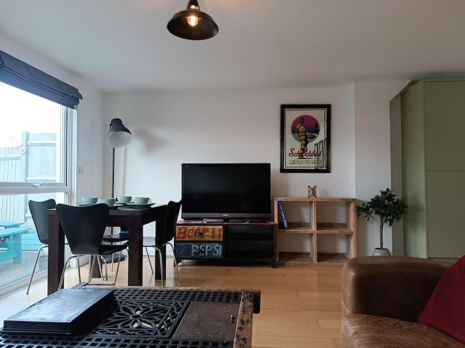 Ideal Escape Complimentary Parking & Cosy Holiday home