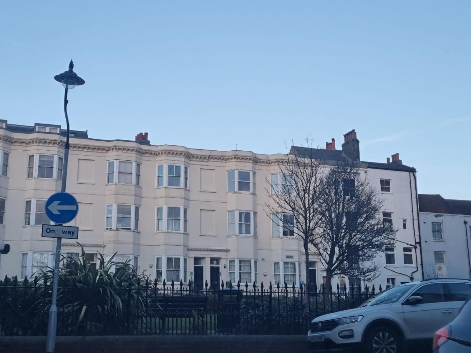 Clarence House Apartment *