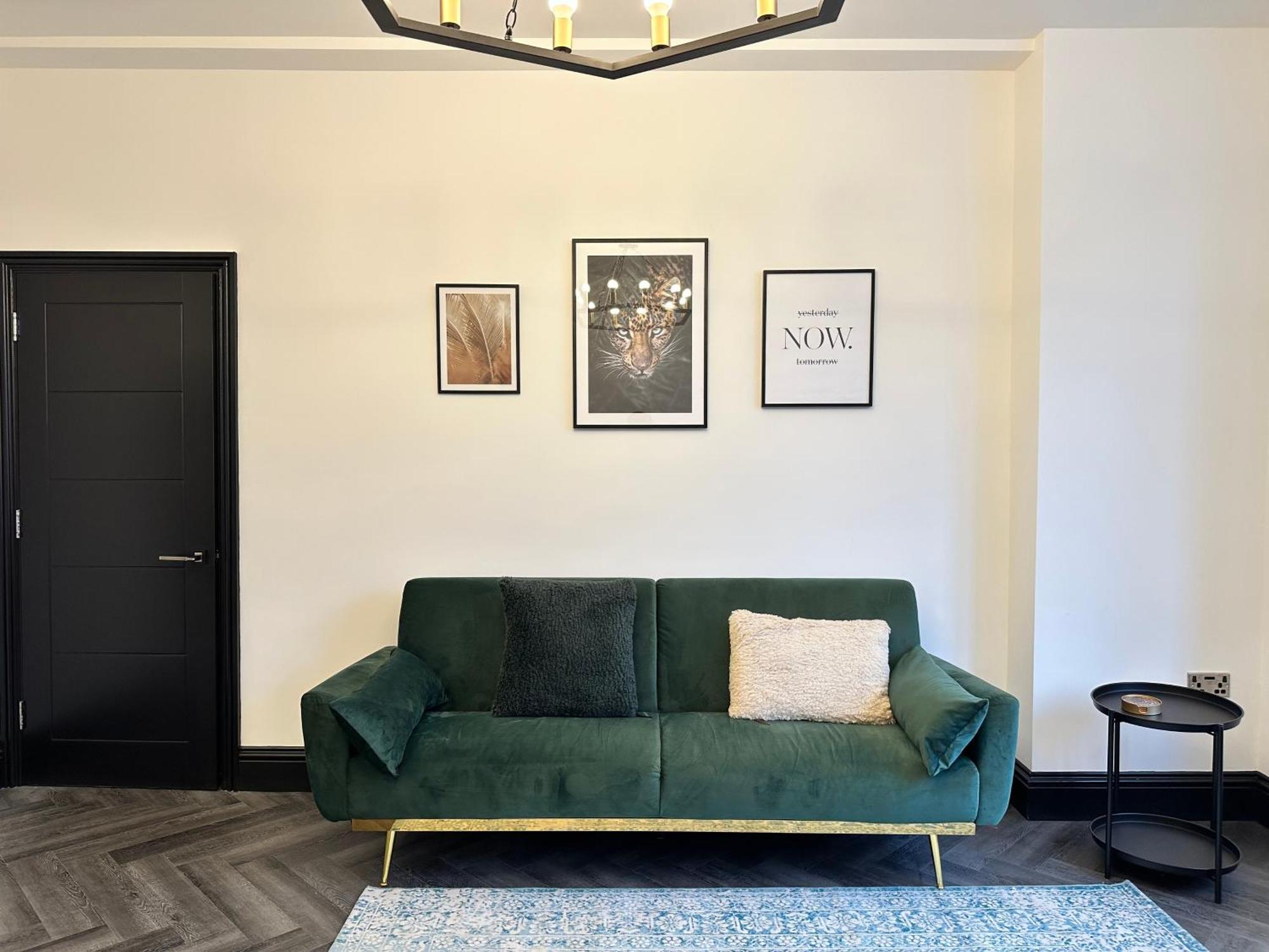 Apartment Luxury In The Lanes- Nearby Beach, Theatre, Pavilion