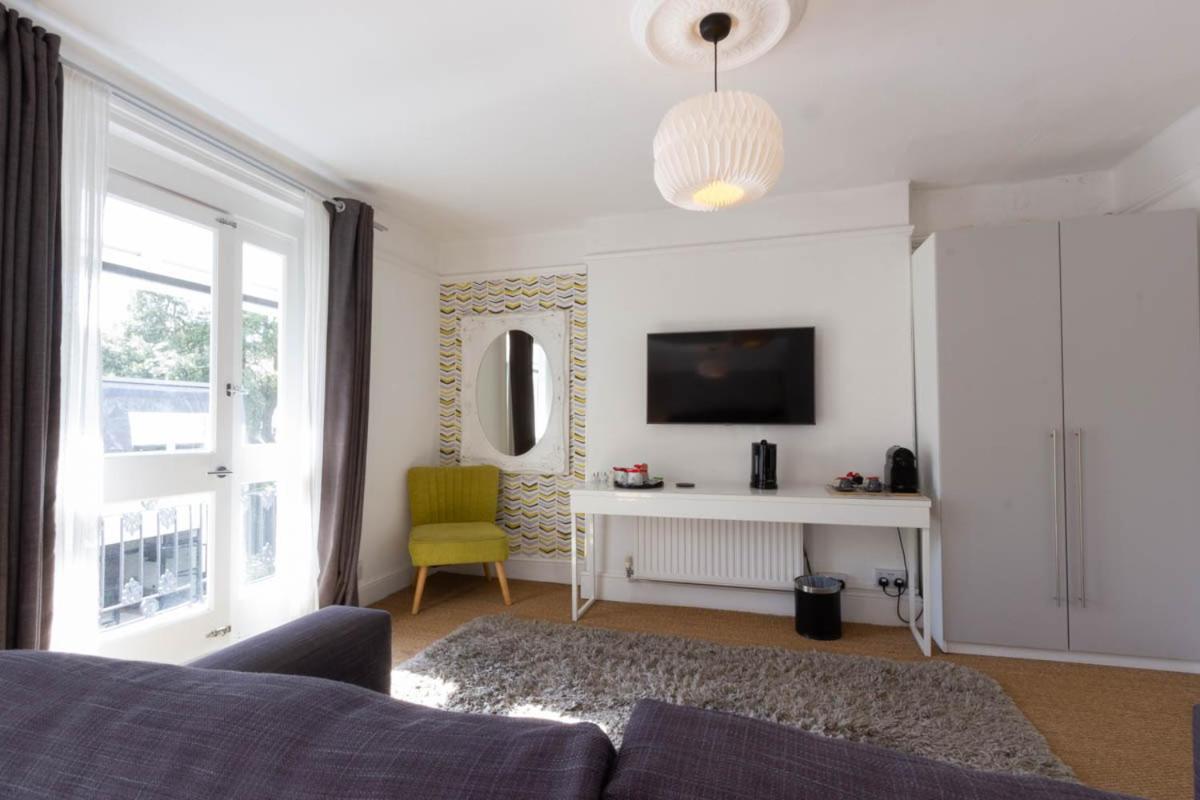 The White House Guest house 4*